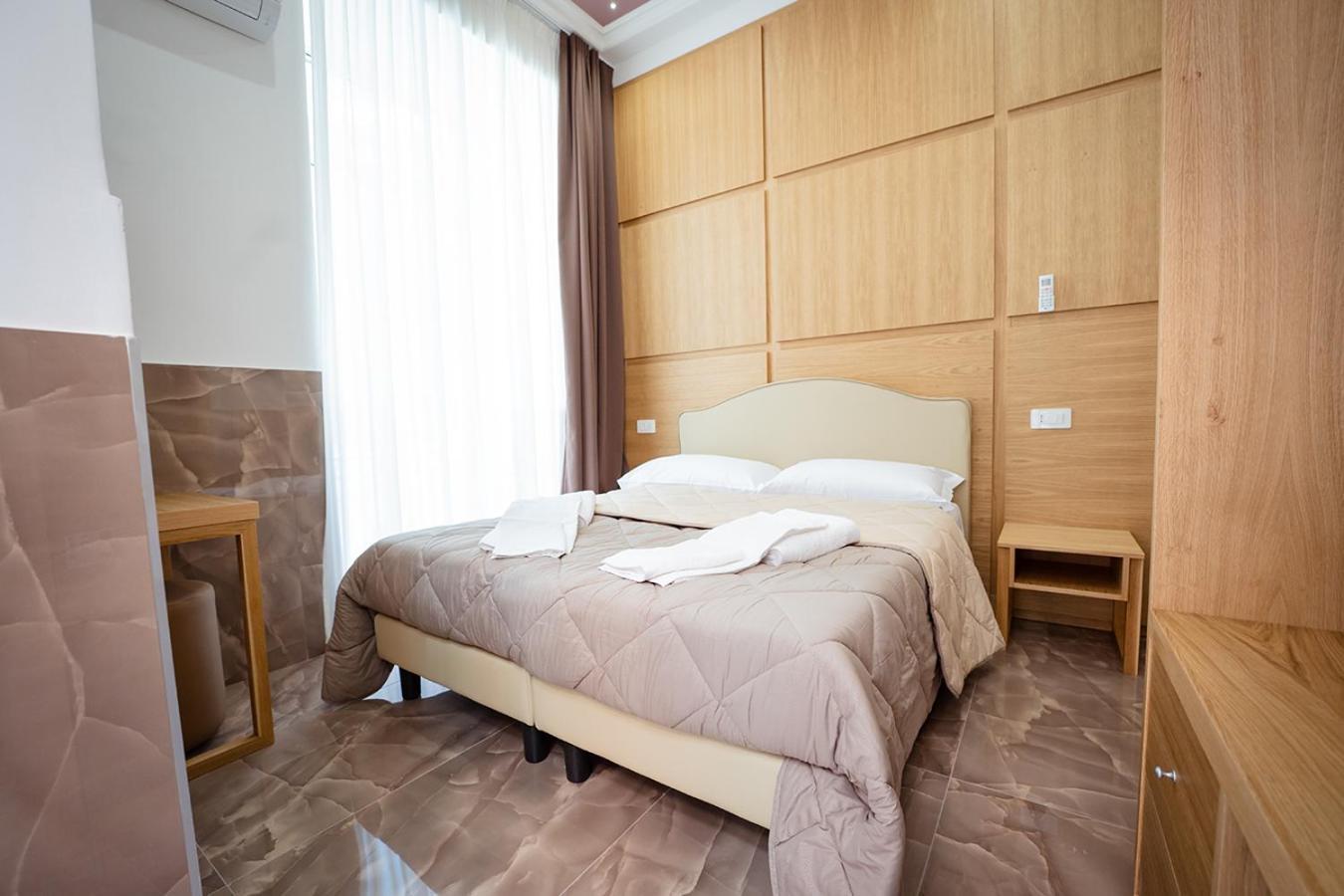 Pc Boutique H Napoli Centro, By Clapa Group Hotel Luaran gambar