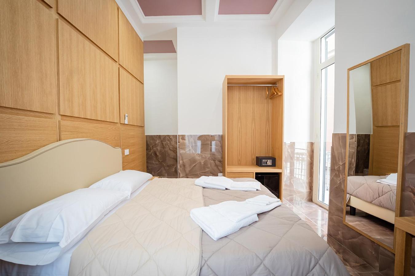 Pc Boutique H Napoli Centro, By Clapa Group Hotel Luaran gambar