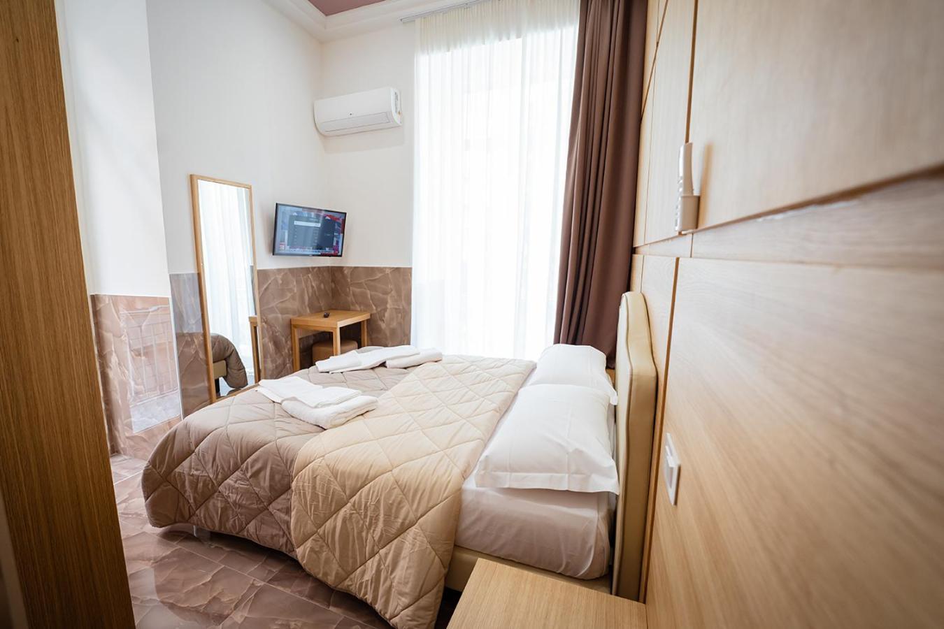 Pc Boutique H Napoli Centro, By Clapa Group Hotel Luaran gambar
